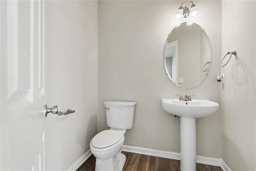 3 bedroom, 3 bathroom, 1,652 sq ft single family residence for sale at 4102 Robin Circle, Atlanta, GA 30349 — photo 7