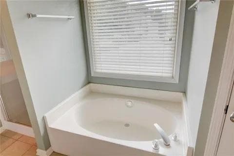 4 bedroom, 3 bathroom, 2,295 sq ft single family residence for rent at 2640 Gentry Walk Court, Cumming, GA 30041 for $2,995 a month — photo 4