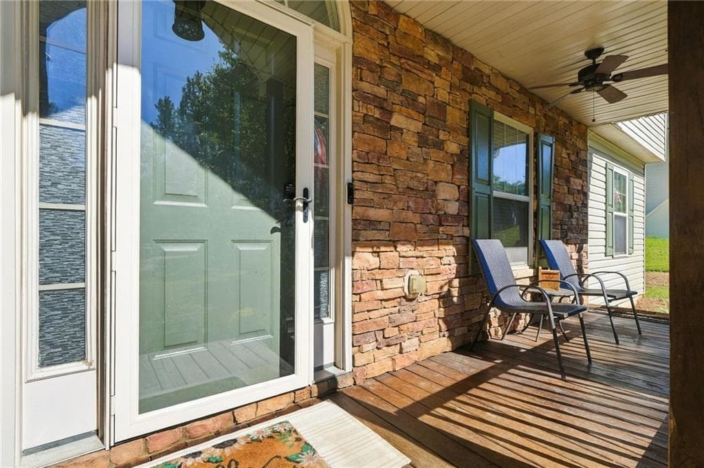 4 bedroom, 3 bathroom, 2,204 sq ft single family residence for sale at 37 Jacobs Bend, Talking Rock, GA 30175 — photo 3