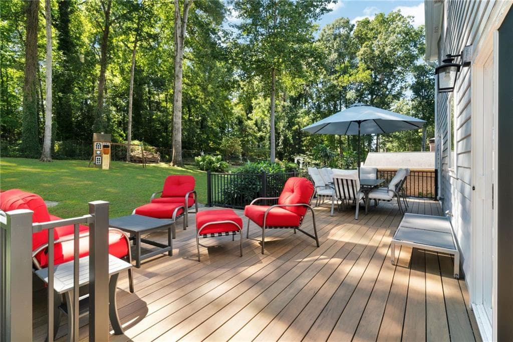 4 bedroom, 3 bathroom, 2,348 sq ft single family residence for sale at 5090 Larry Lane, Marietta, GA 30068 — photo 5