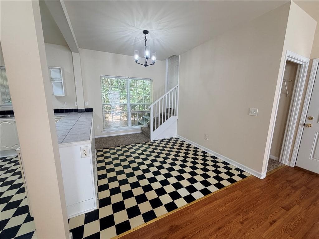 3 bedroom, 2 bathroom, 1,760 sq ft triplex for rent at 156 Red Bank Road, Alpharetta, GA 30004 for $2,000 a month — photo 3