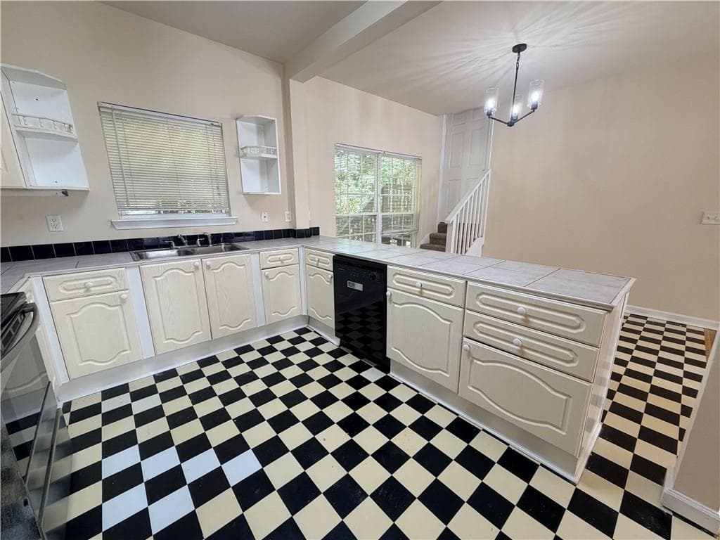 3 bedroom, 2 bathroom, 1,760 sq ft triplex for rent at 156 Red Bank Road, Alpharetta, GA 30004 for $2,000 a month — photo 5