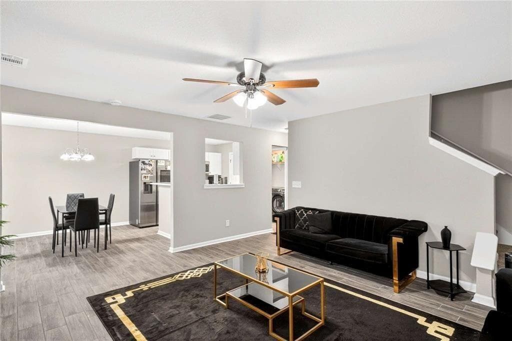 4 bedroom, 3 bathroom, 1,848 sq ft single family residence for sale at 4406 Ravenwood Drive, Union City, GA 30291 — photo 7