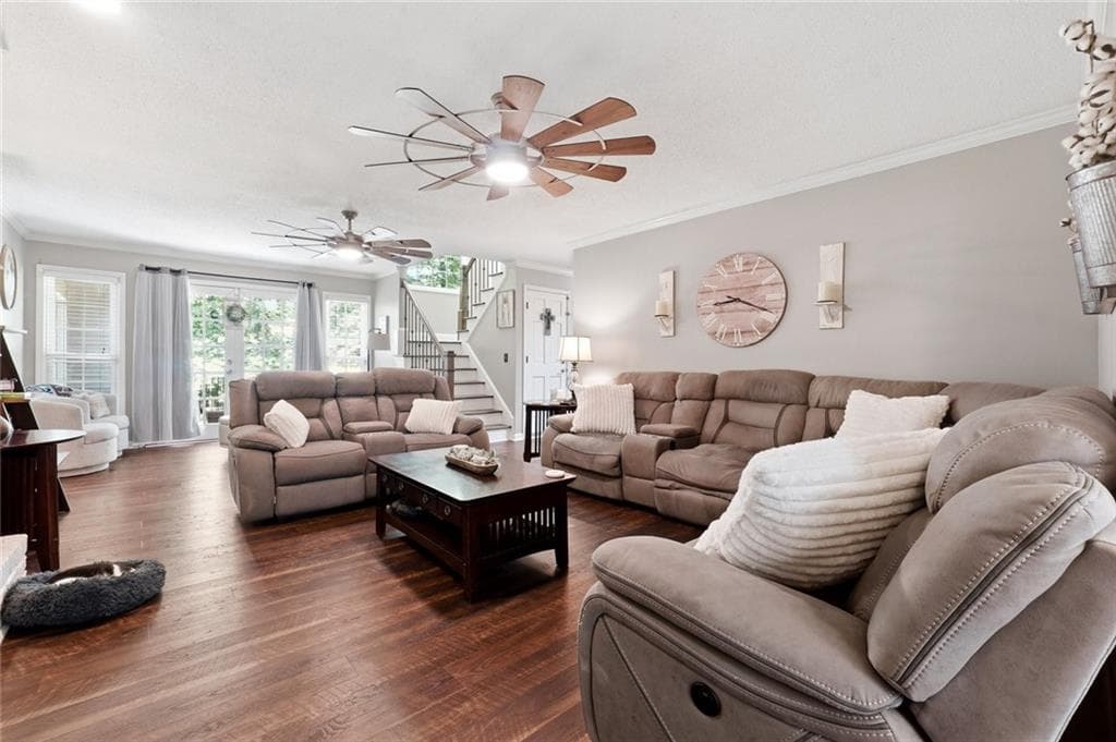 5 bedroom, 3 bathroom, 3,962 sq ft single family residence for sale at 1835 Walker Ridge Drive, Marietta, GA 30064 — photo 7