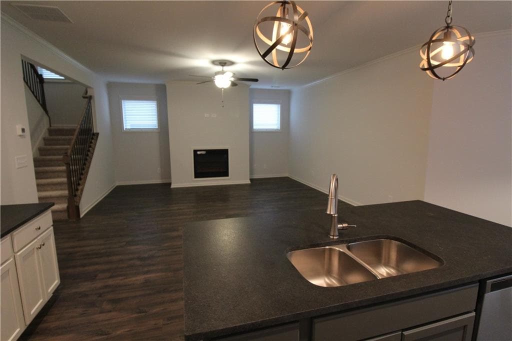 4 bedroom, 3 bathroom, 2,572 sq ft single family residence for rent at 5412 Falling Branch Court, Flowery Branch, GA 30542 for $2,300 a month — photo 4