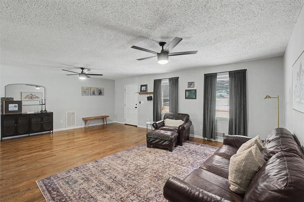 2 bedroom, 2 bathroom, 1,426 sq ft single family residence for sale at 611 Calloway Drive, Rockmart, GA 30153 — photo 3