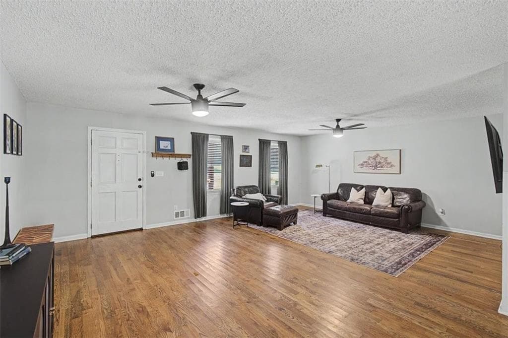 2 bedroom, 2 bathroom, 1,426 sq ft single family residence for sale at 611 Calloway Drive, Rockmart, GA 30153 — photo 6