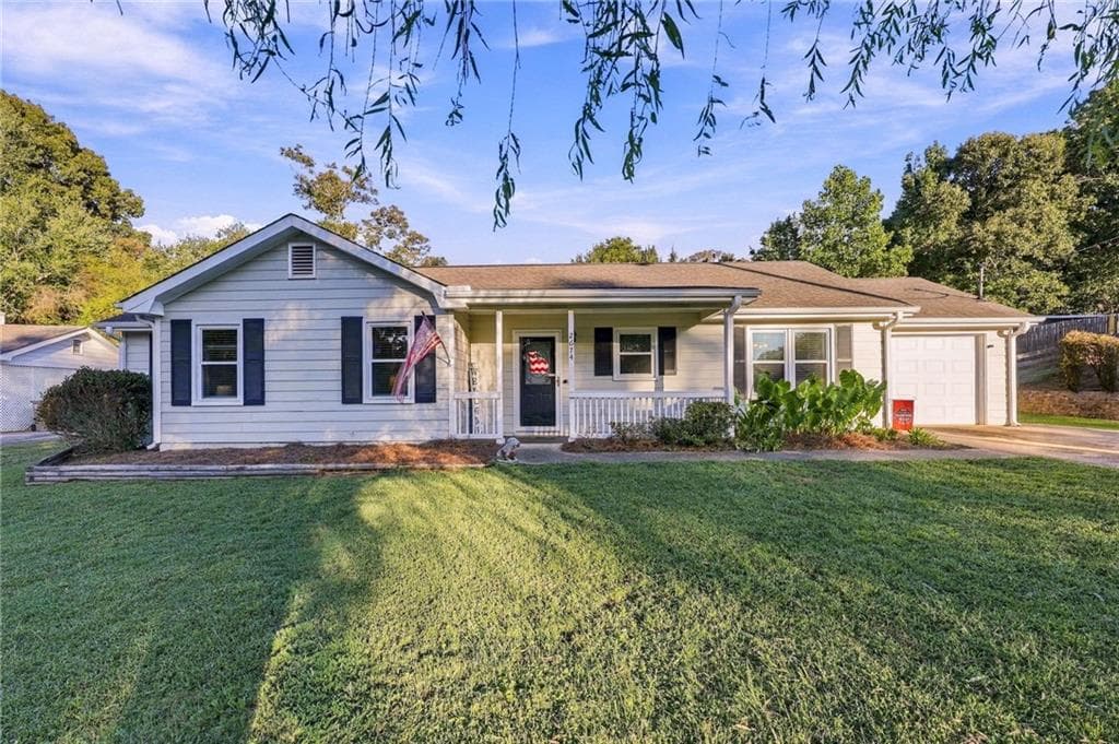 3 bedroom, 2 bathroom, 1,439 sq ft single family residence for sale at 2674 Highland Park Drive, Gainesville, GA 30506