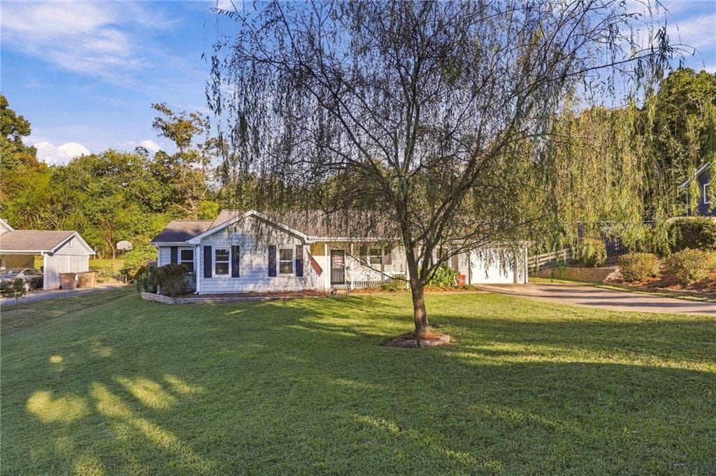 3 bedroom, 2 bathroom, 1,439 sq ft single family residence for sale at 2674 Highland Park Drive, Gainesville, GA 30506 — photo 6