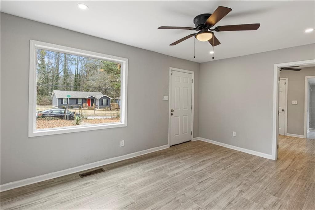 3 bedroom, 2 bathroom, 910 sq ft single family residence for sale at 2309 Carver Drive, Atlanta, GA 30314 — photo 5