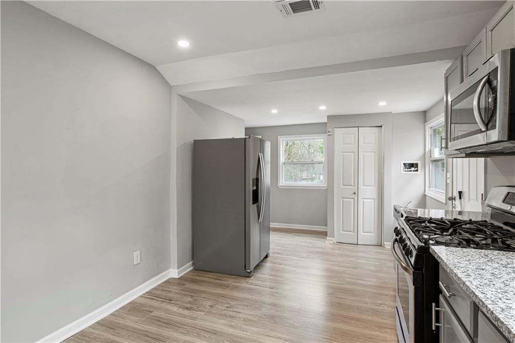 3 bedroom, 2 bathroom, 910 sq ft single family residence for sale at 2309 Carver Drive, Atlanta, GA 30314 — photo 7