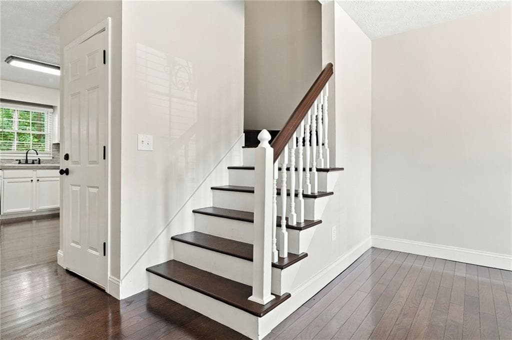 3 bedroom, 3 bathroom, 1,632 sq ft single family residence for sale at 41 Red Oak Circle, Dallas, GA 30157 — photo 5