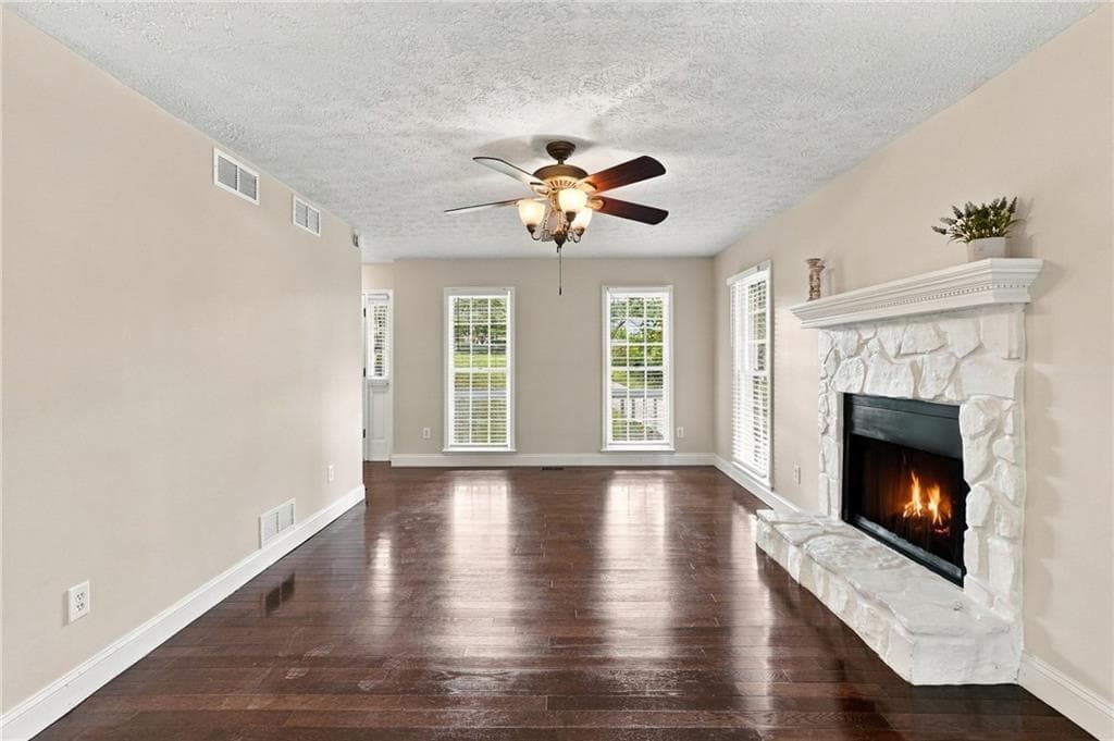 3 bedroom, 3 bathroom, 1,632 sq ft single family residence for sale at 41 Red Oak Circle, Dallas, GA 30157 — photo 10