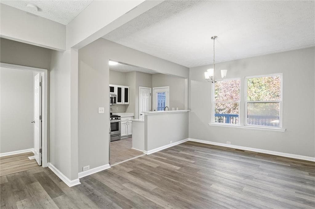 3 bedroom, 4 bathroom, 1,791 sq ft townhouse for sale at 5667 CASCADE Run, Atlanta, GA 30336 — photo 6