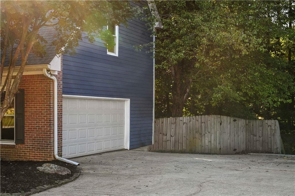 5 bedroom, 4 bathroom, 2,600 sq ft single family residence for sale at 5532 Snowy Orchid Drive, Sugar Hill, GA 30518 — photo 3