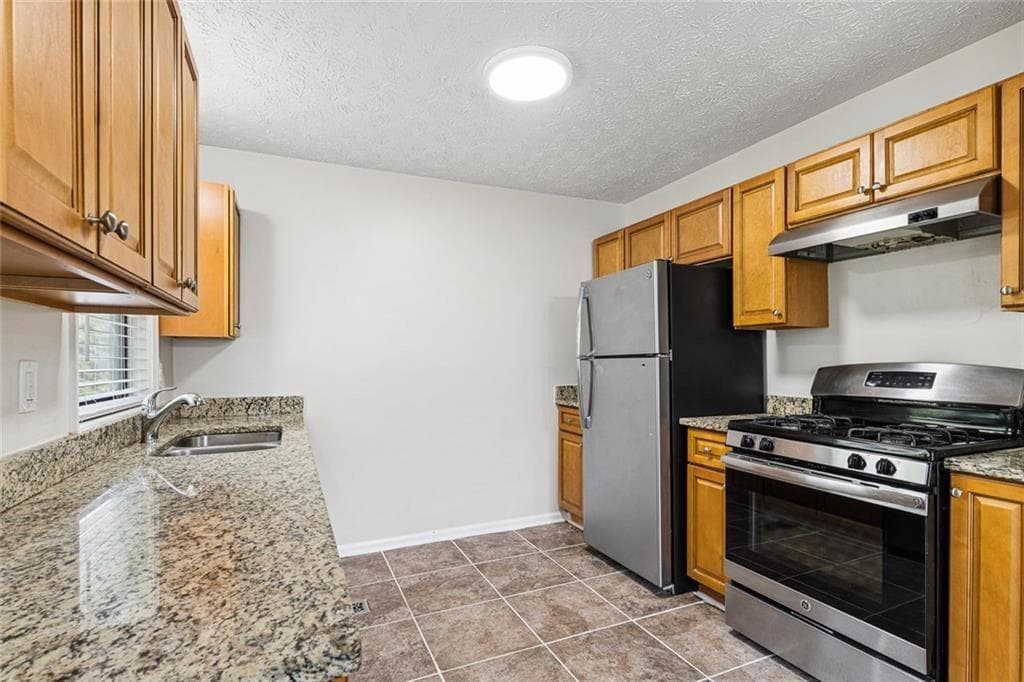 4 bedroom, 2 bathroom, 1,754 sq ft single family residence for sale at 1015 Malibu Drive, Marietta, GA 30066 — photo 7