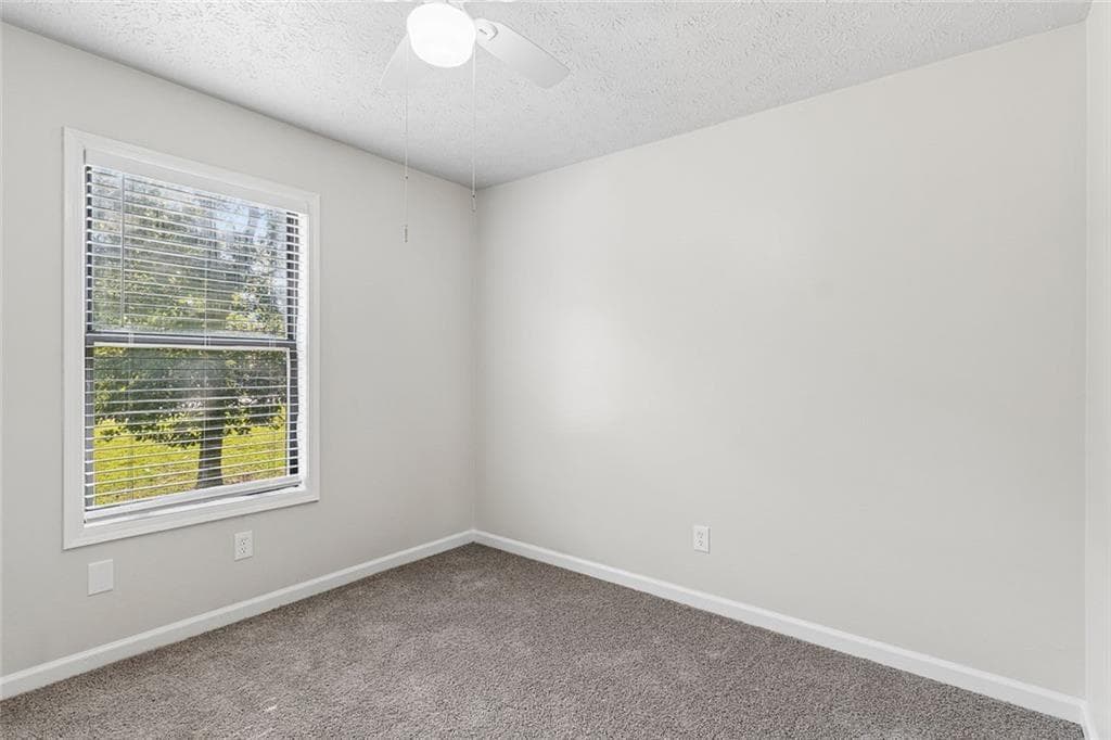 4 bedroom, 2 bathroom, 1,754 sq ft single family residence for sale at 1015 Malibu Drive, Marietta, GA 30066 — photo 10