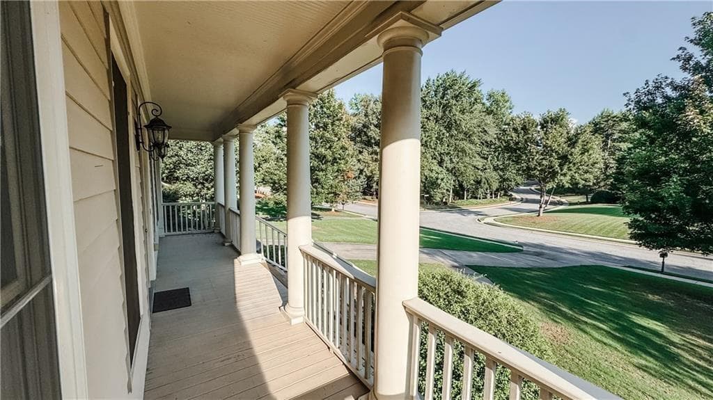 5 bedroom, 5 bathroom, 4,733 sq ft single family residence for sale at 117 Tullamore Trail, Tyrone, GA 30290 — photo 4