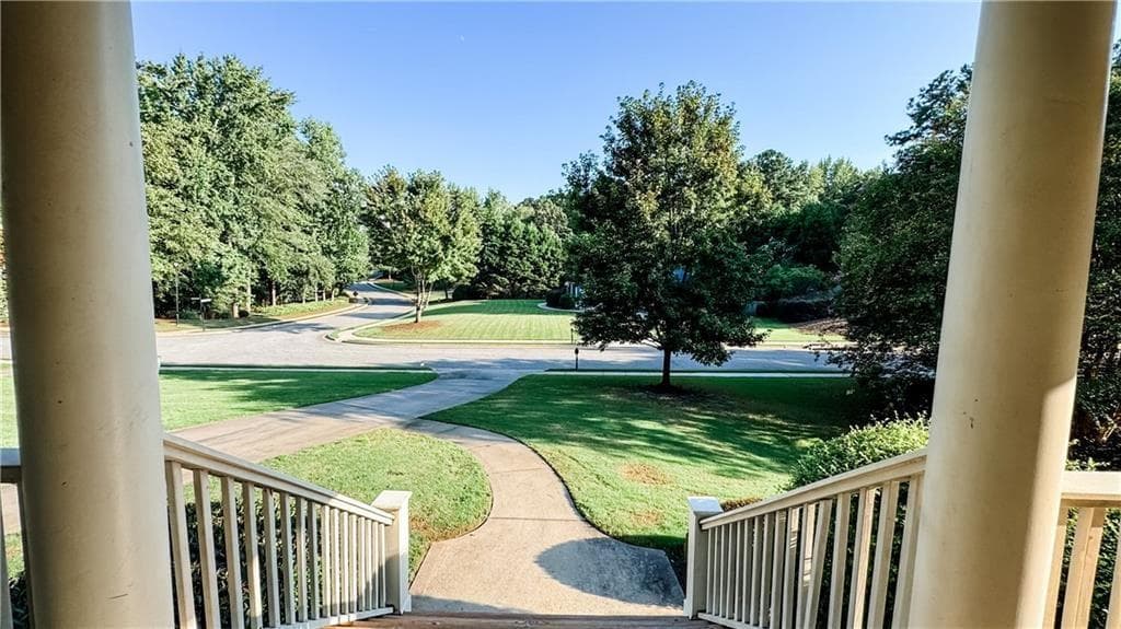 5 bedroom, 5 bathroom, 4,733 sq ft single family residence for sale at 117 Tullamore Trail, Tyrone, GA 30290 — photo 7