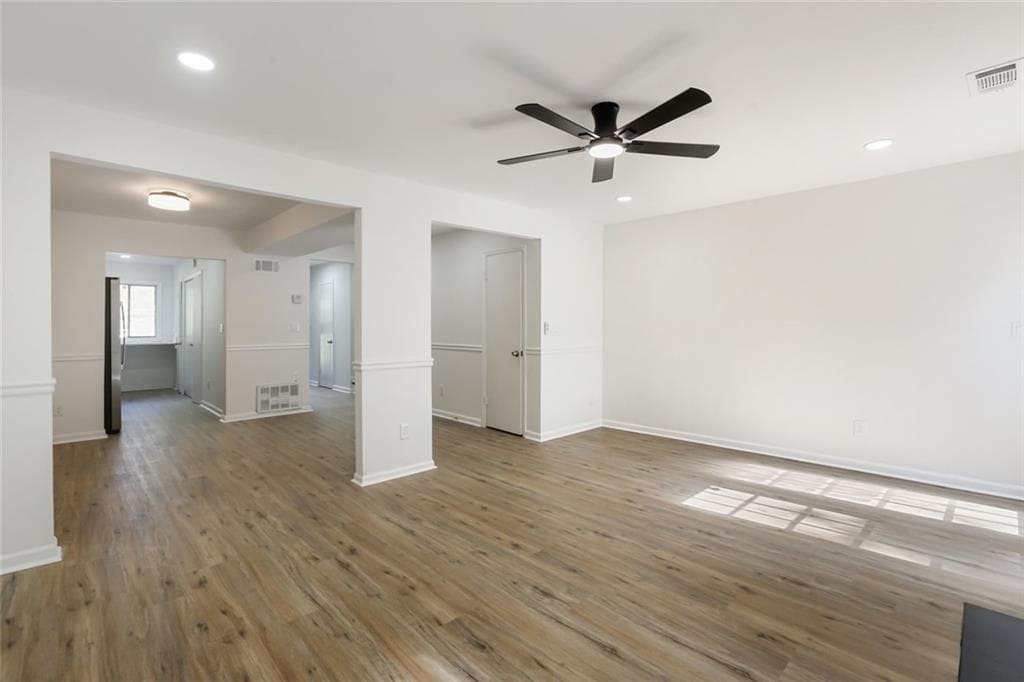 2 bedroom, 2 bathroom, 1,412 sq ft condominium for sale at 203 Tiburon Drive, Lithonia, GA 30038 — photo 7