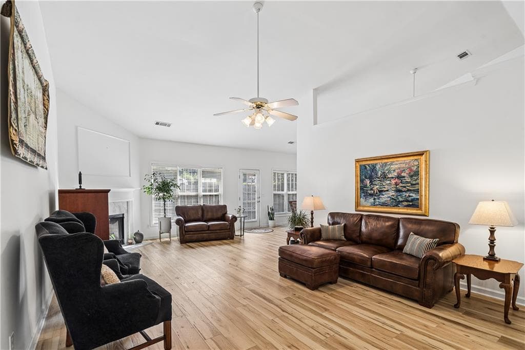 3 bedroom, 2 bathroom, 1,971 sq ft single family residence for sale at 1190 Sunhill Drive, Lawrenceville, GA 30043 — photo 3