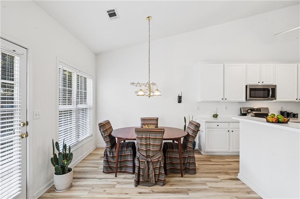 3 bedroom, 2 bathroom, 1,971 sq ft single family residence for sale at 1190 Sunhill Drive, Lawrenceville, GA 30043 — photo 8