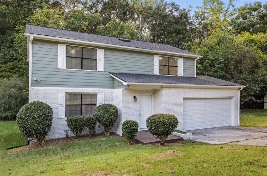 4 bedroom, 3 bathroom, 1,780 sq ft single family residence for sale at 3615 Satellite Boulevard, Ellenwood, GA 30294