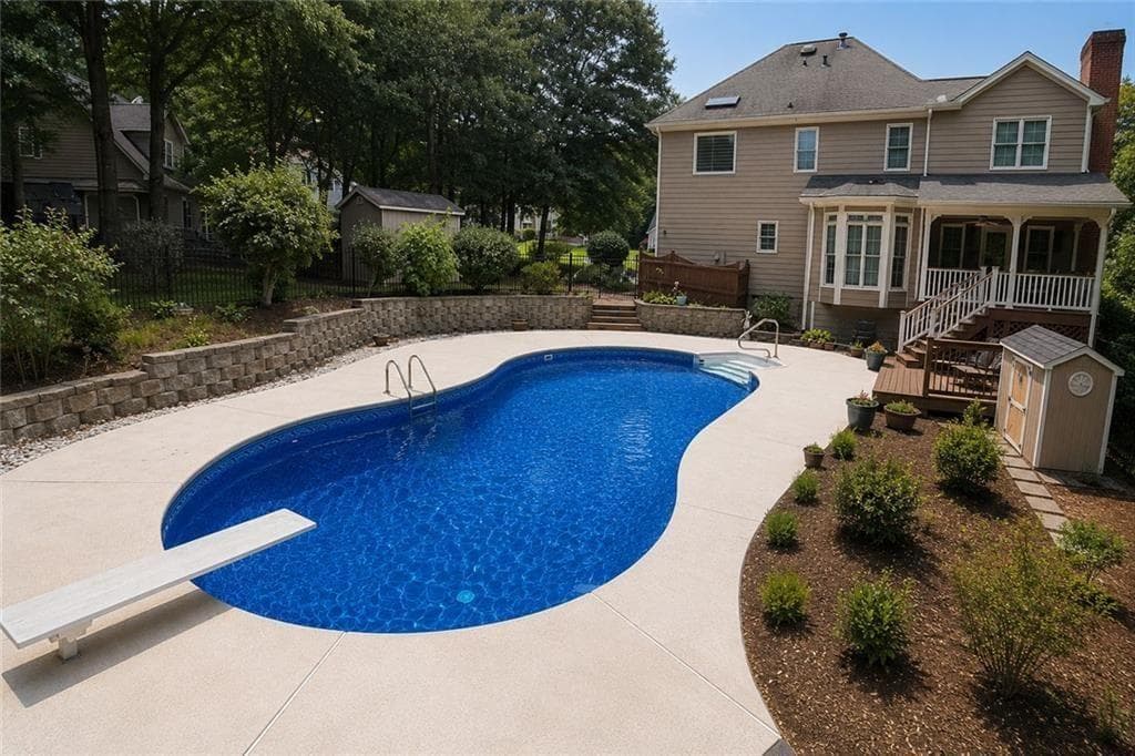 5 bedroom, 4 bathroom, 3,111 sq ft single family residence under contract at 503 Brander Pass, Peachtree City, GA 30269 — photo 2