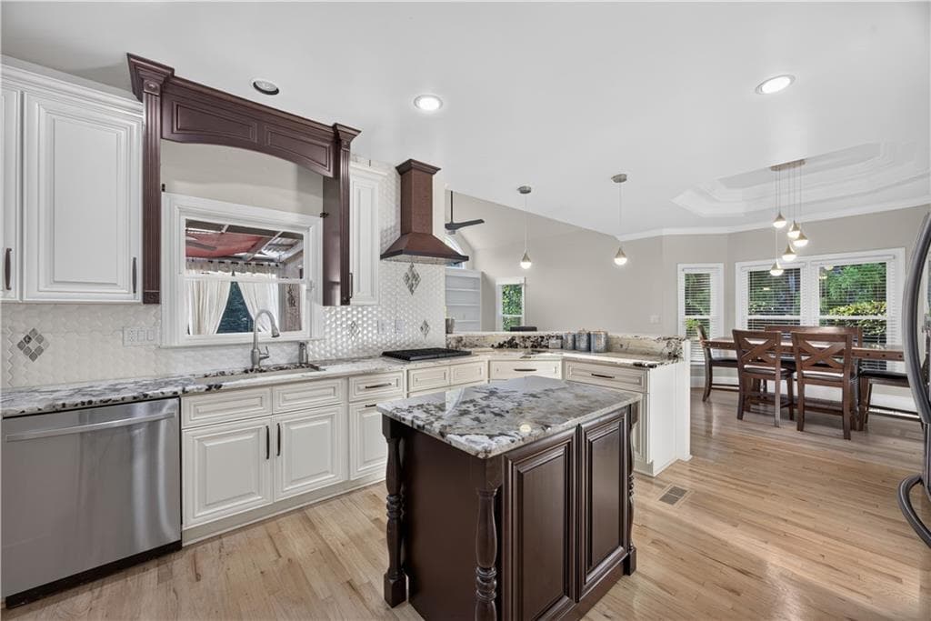 5 bedroom, 6 bathroom, 5,101 sq ft single family residence for sale at 461 Schofield Drive, Powder Springs, GA 30127 — photo 6