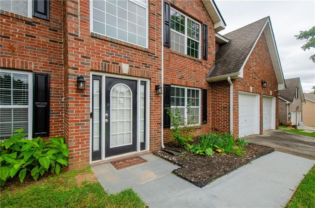 5 bedroom, 3 bathroom, 3,144 sq ft single family residence for sale at 930 Buckingham Cove, Fairburn, GA 30213 — photo 2