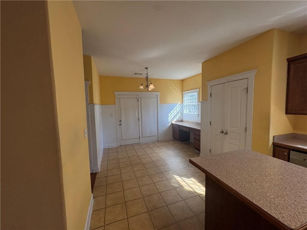 4 bedroom, 3 bathroom, 1,960 sq ft single family residence for sale at 404 Park Place, Fairburn, GA 30213 — photo 5