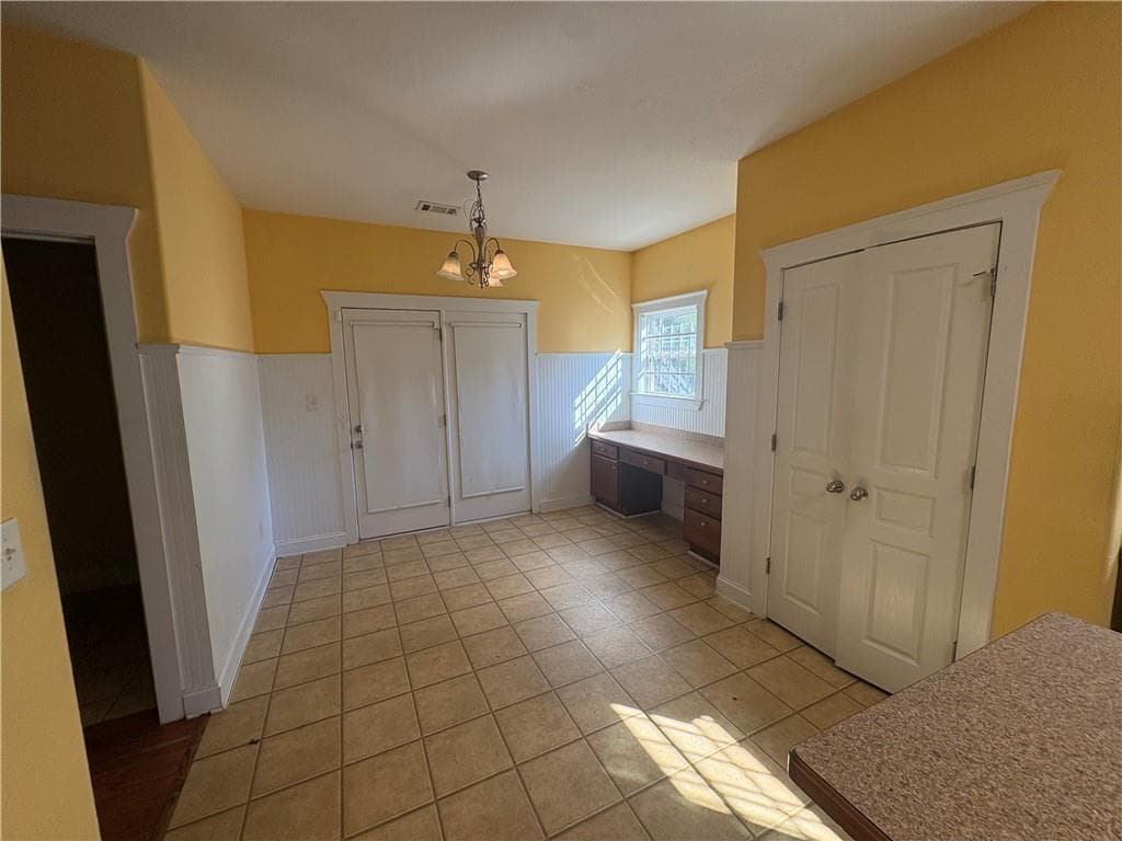 4 bedroom, 3 bathroom, 1,960 sq ft single family residence for sale at 404 Park Place, Fairburn, GA 30213 — photo 6