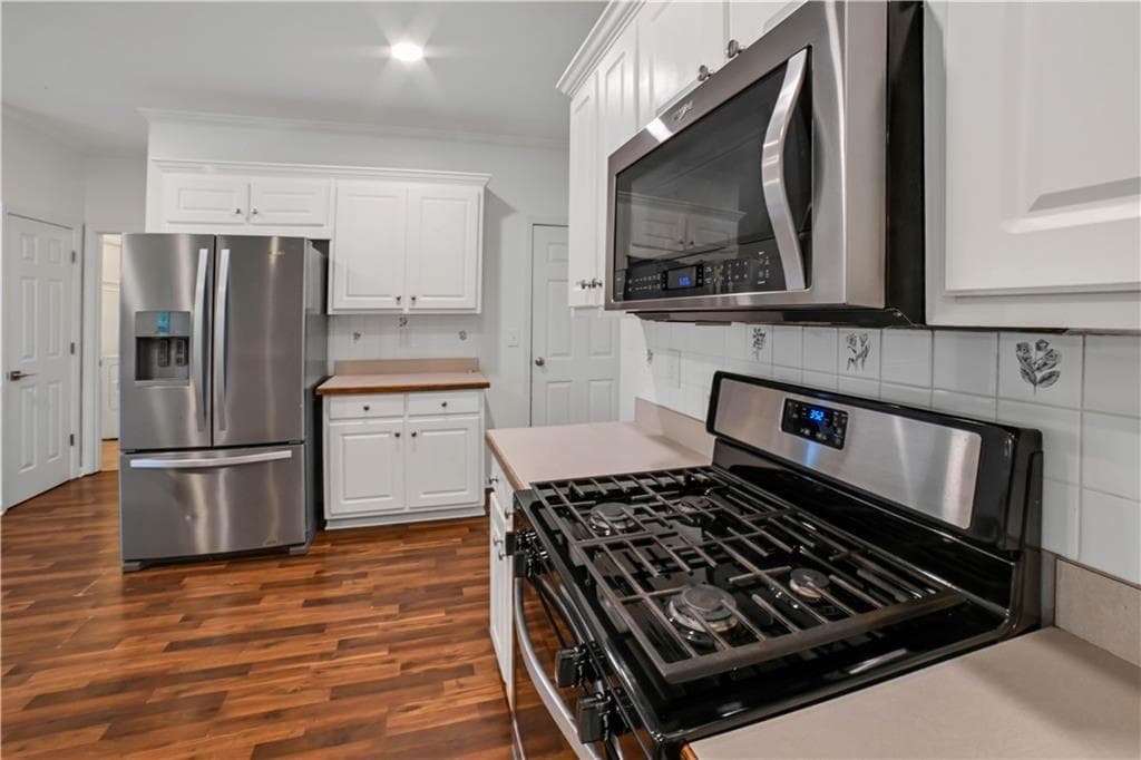 5 bedroom, 4 bathroom, 2,600 sq ft single family residence for sale at 5532 Snowy Orchid Drive, Sugar Hill, GA 30518 — photo 8