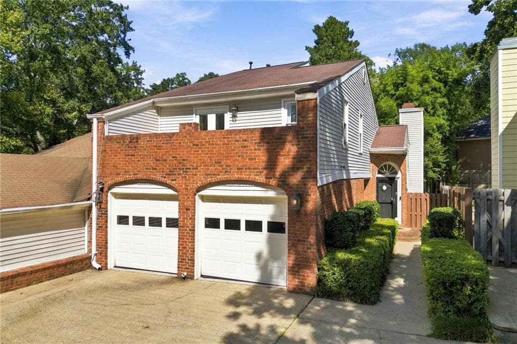 2 bedroom, 3 bathroom, 1,731 sq ft townhouse for sale at 1831 Rockridge Place, Atlanta, GA 30324 — photo 6