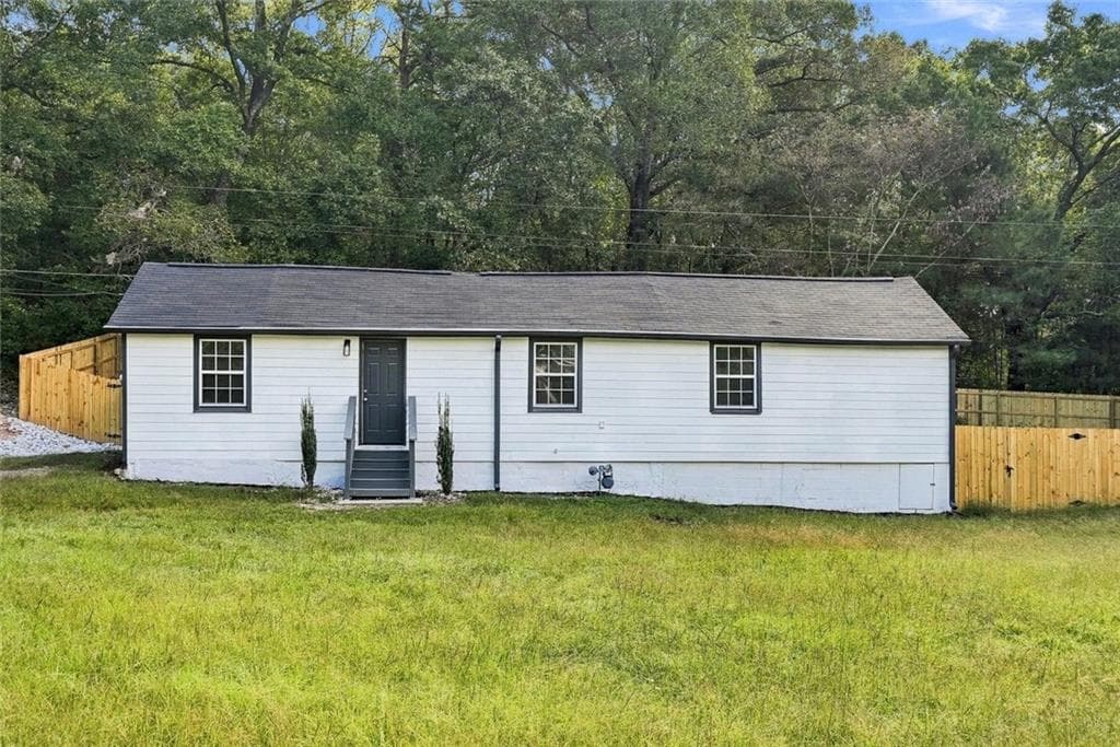 3 bedroom, 2 bathroom, 1,200 sq ft single family residence for sale at 6730 Old Beulah Road, Lithia Springs, GA 30122 — photo 4