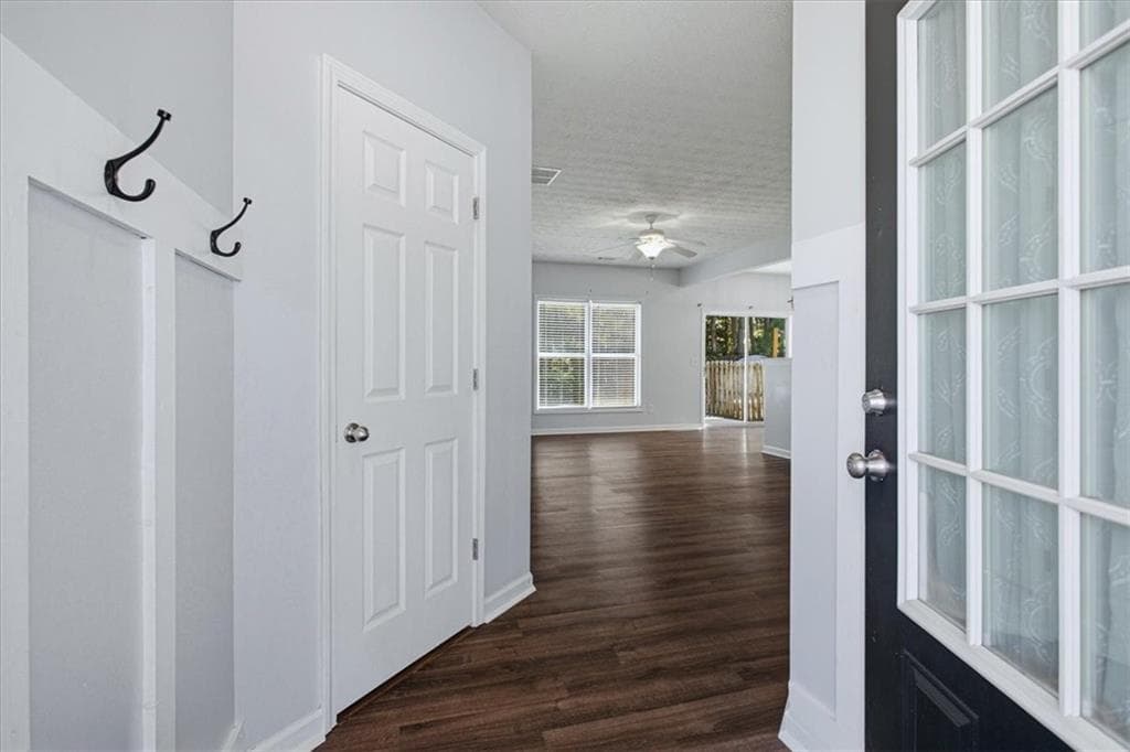 3 bedroom, 3 bathroom, 1,500 sq ft single family residence for sale at 905 Tamarisk Place, Canton, GA 30114 — photo 3