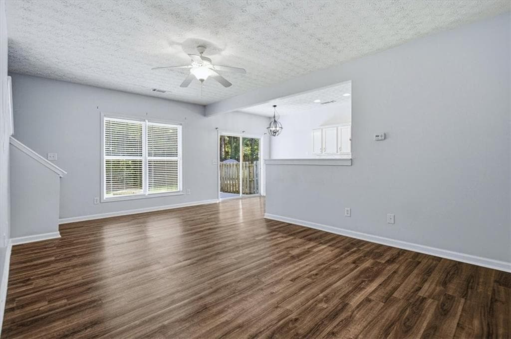 3 bedroom, 3 bathroom, 1,500 sq ft single family residence for sale at 905 Tamarisk Place, Canton, GA 30114 — photo 6