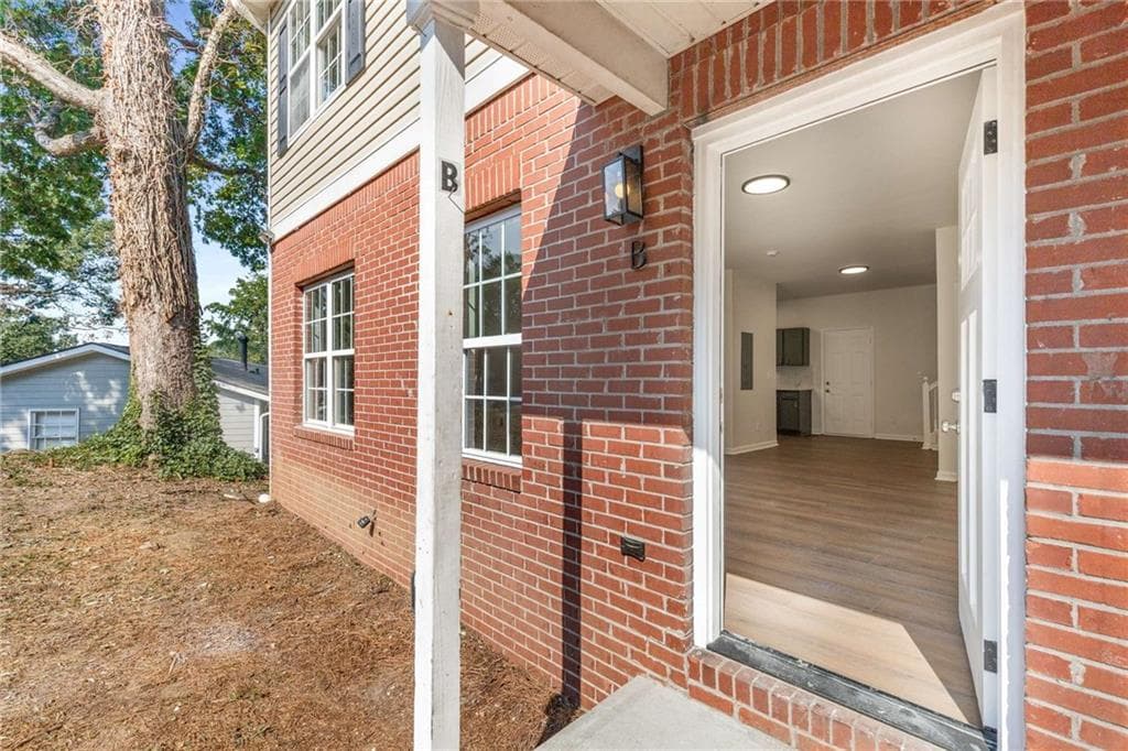 4 bedroom, 3 bathroom, 2,760 sq ft townhouse for rent at 2351 Perry Boulevard B, Atlanta, GA 30318 for $3,100 a month — photo 3