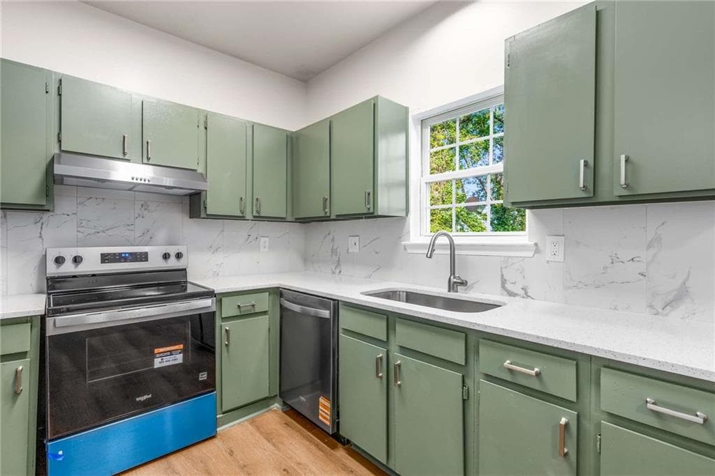 4 bedroom, 3 bathroom, 2,760 sq ft townhouse for rent at 2351 Perry Boulevard B, Atlanta, GA 30318 for $3,100 a month — photo 9