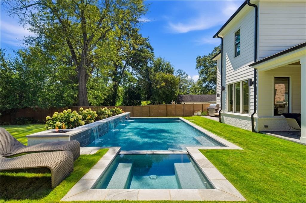 6 bedroom, 7 bathroom, 7,783 sq ft single family residence for sale at 2811 N Thompson Road, Atlanta, GA 30319 — photo 5