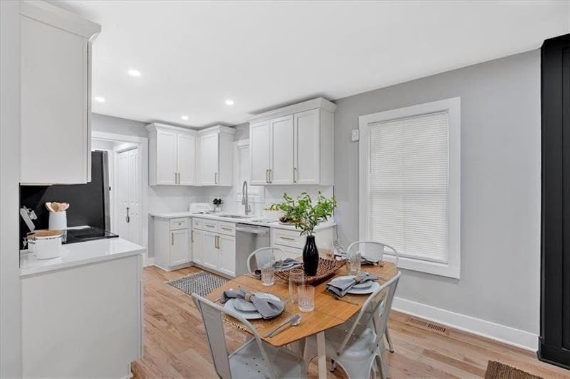 4 bedroom, 3 bathroom, 1,638 sq ft single family residence for rent at 786 Neal Street, Atlanta, GA 30318 for $3,350 a month — photo 9