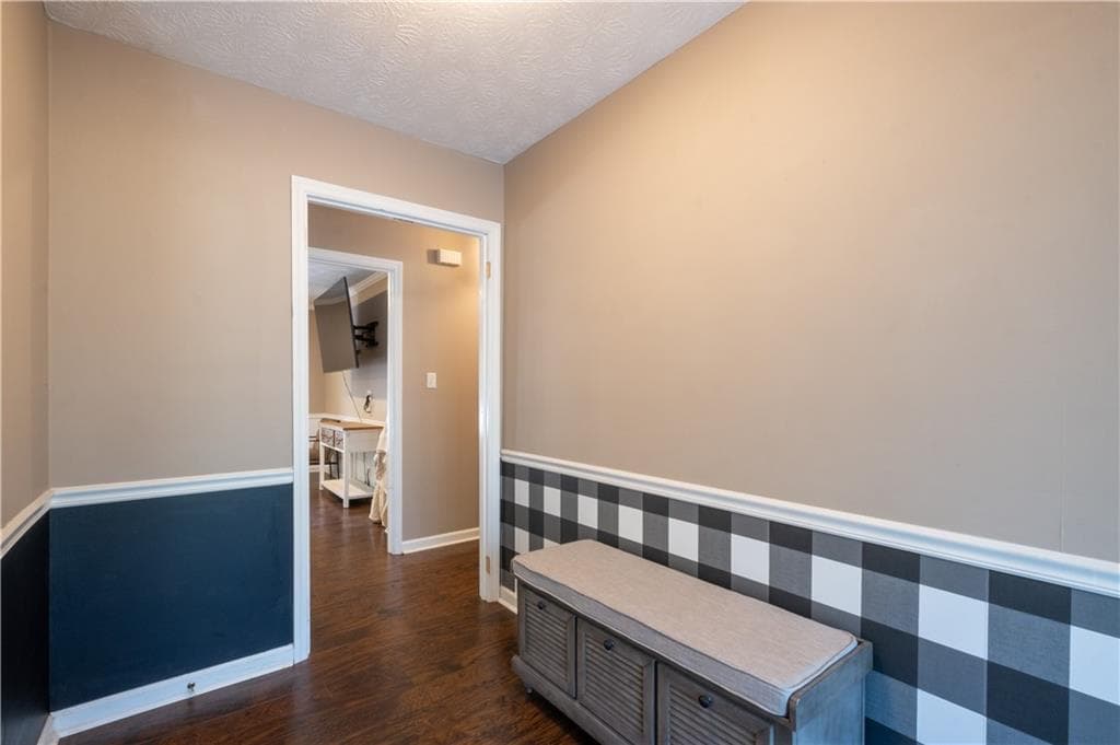 3 bedroom, 2 bathroom, 2,054 sq ft single family residence for sale at 166 Azalea Farms Road, Social Circle, GA 30025 — photo 4