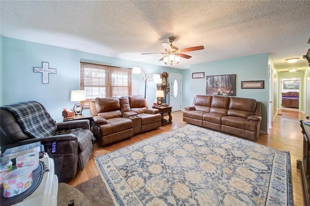 3 bedroom, 3 bathroom, 2,868 sq ft single family residence for sale at 1268 Riverbend Road, Demorest, GA 30535 — photo 8