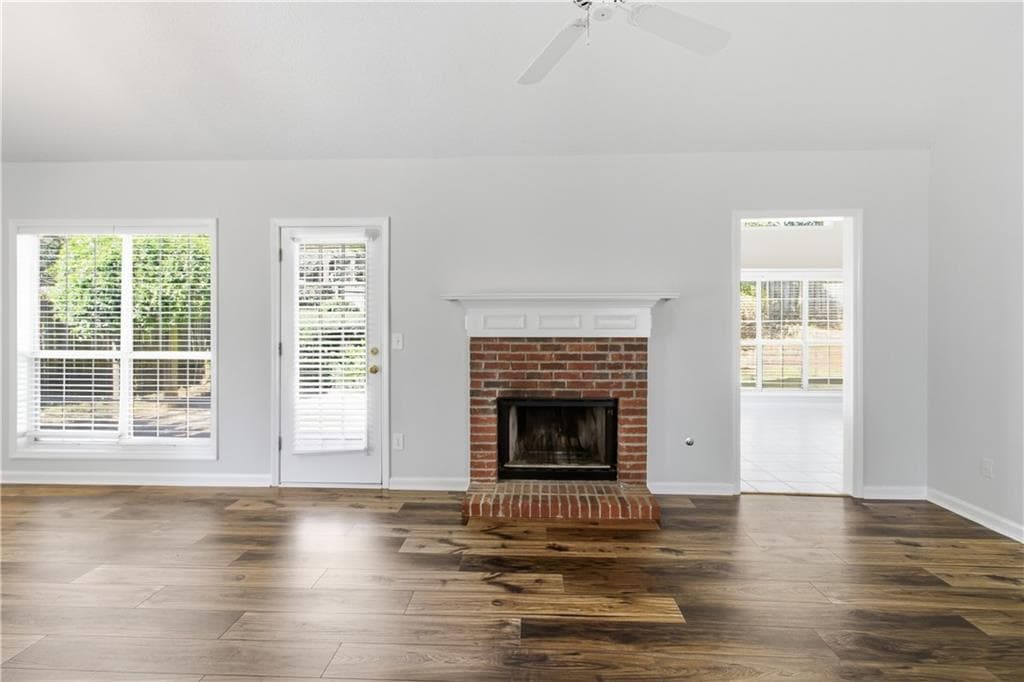 3 bedroom, 2 bathroom, 1,496 sq ft single family residence for sale at 3104 Baker Plantation Court, Acworth, GA 30101 — photo 3