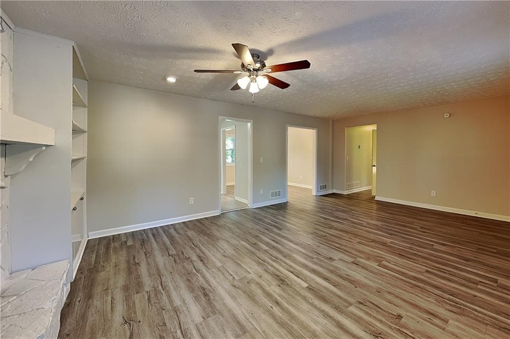 3 bedroom, 2 bathroom, 1,982 sq ft single family residence for rent at 265 Castleair Drive, Kennesaw, GA 30144 for $2,150 a month — photo 3