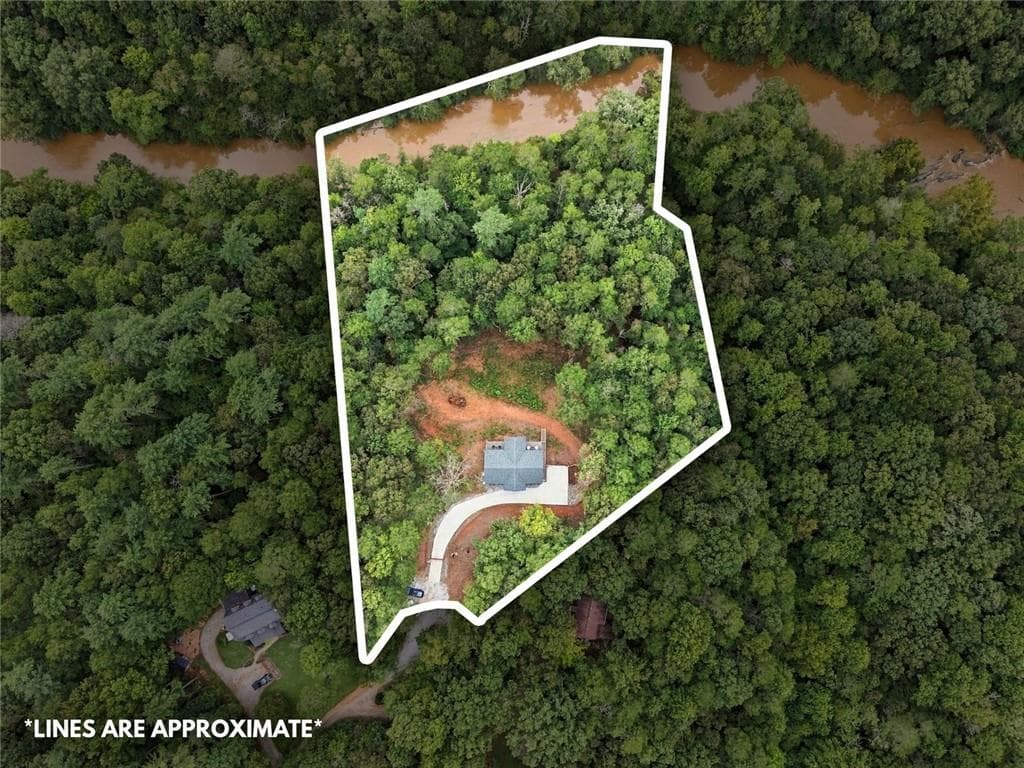 3 bedroom, 2 bathroom, 2,800 sq ft single family residence for sale at 212 Slick Hickory Way, Demorest, GA 30535 — photo 8