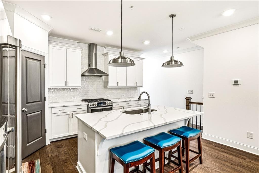 3 bedroom, 4 bathroom, 1,900 sq ft townhouse for sale at 407 Olmstead Way, Alpharetta, GA 30022 — photo 4