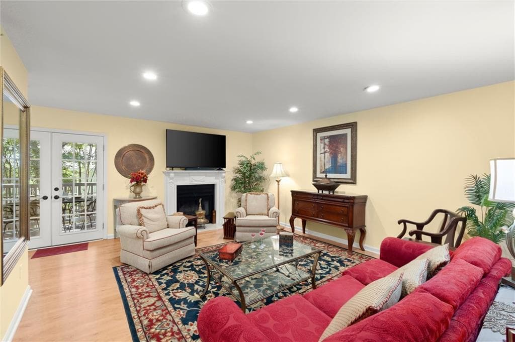 2 bedroom, 2 bathroom, 1,384 sq ft condominium for sale at 3062 Westwood Way, Alpharetta, GA 30004 — photo 3