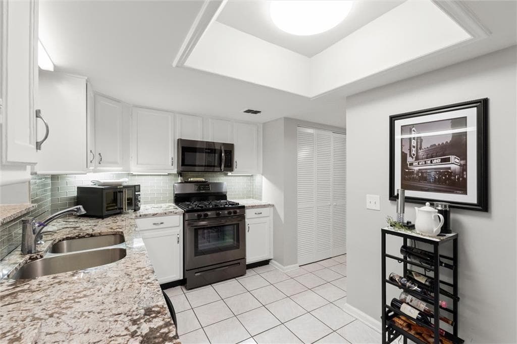 2 bedroom, 2 bathroom, 1,384 sq ft condominium for sale at 3062 Westwood Way, Alpharetta, GA 30004 — photo 10