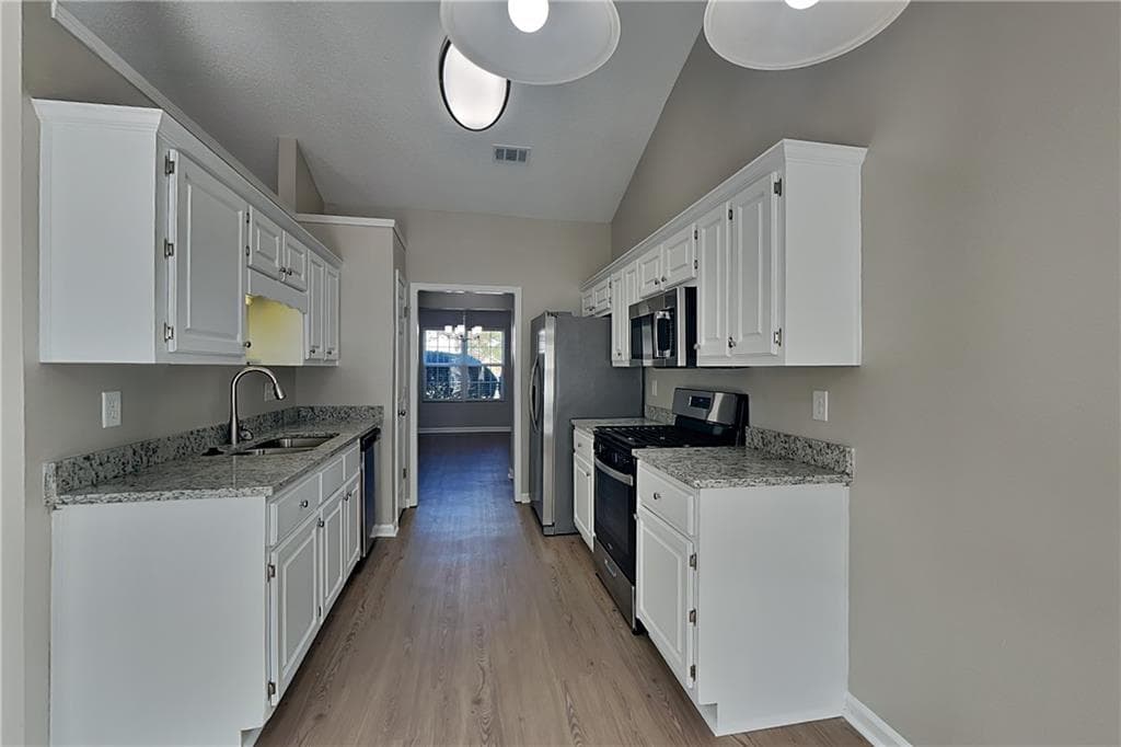3 bedroom, 2 bathroom, 1,610 sq ft single family residence for rent at 1804 Fort Shawnee Trace, Dacula, GA 30019 for $2,050 a month — photo 4